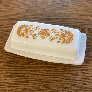 Vintage Pyrex | Butter Dish